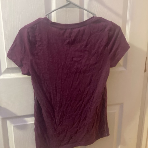 Purplish, red Aeropostale shirt - Picture 3 of 3